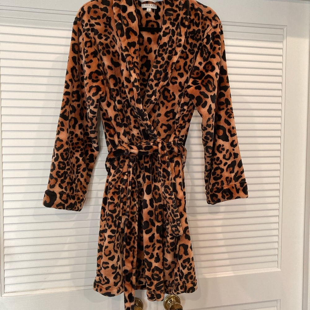 Anne Klein Leopard Print Robe - Brown and Black